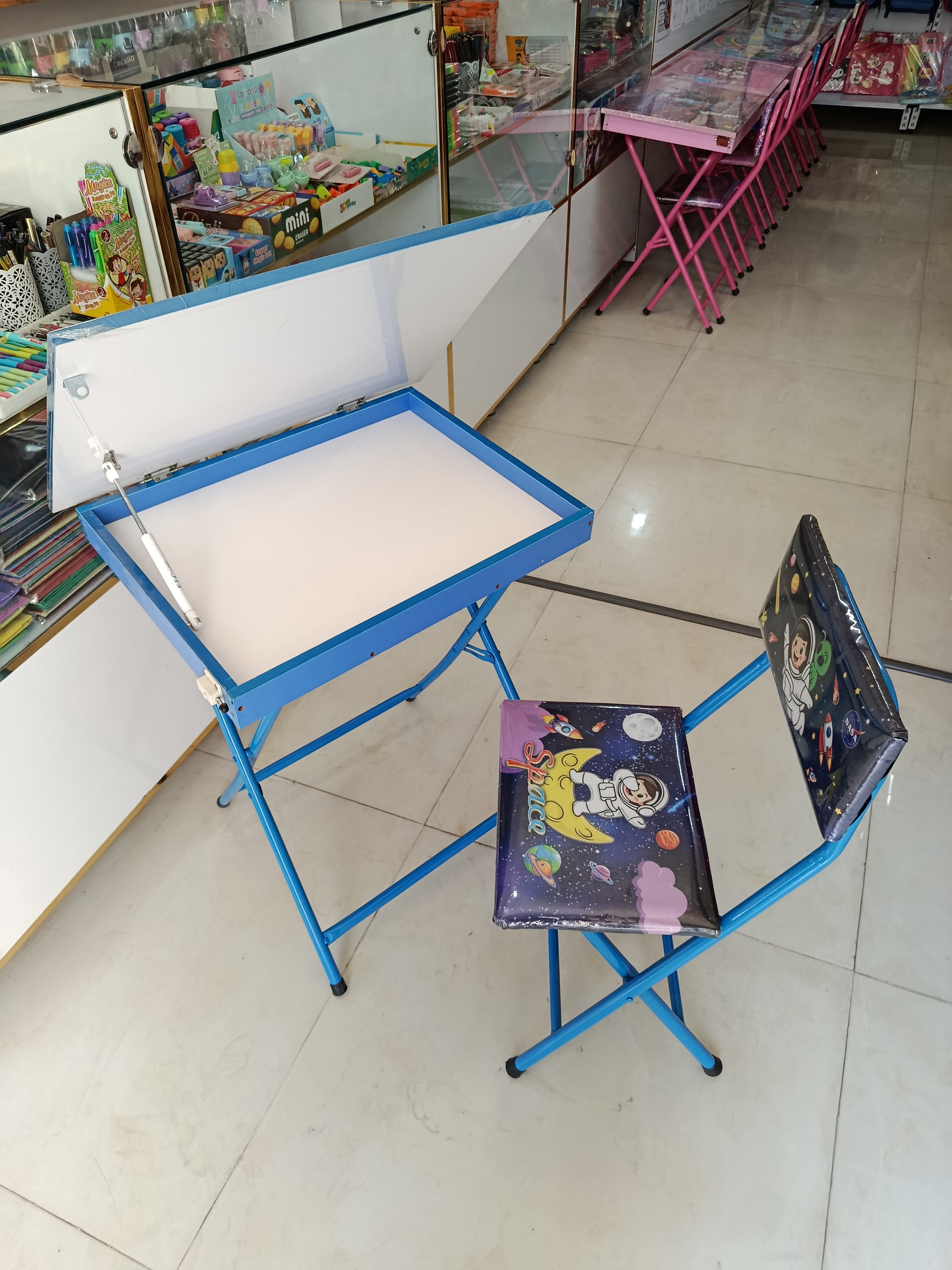 میز و صندلی تحریری تاشو کودک طرح فضانورد